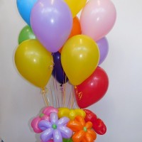 Акция ! Букет из 7-ми цветов + 10 шаров без рисунка - Заказать воздушные шары с доставкой по Екатеринбургу "ШарыДляВас"