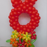 Цифра 8 из шаров на каркасе - Заказать воздушные шары с доставкой по Екатеринбургу "ШарыДляВас"