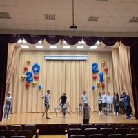 Выпускной школа №3 - Заказать воздушные шары с доставкой по Екатеринбургу "ШарыДляВас"