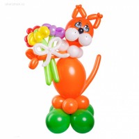 Кошечка с букетом - Заказать воздушные шары с доставкой по Екатеринбургу "ШарыДляВас"